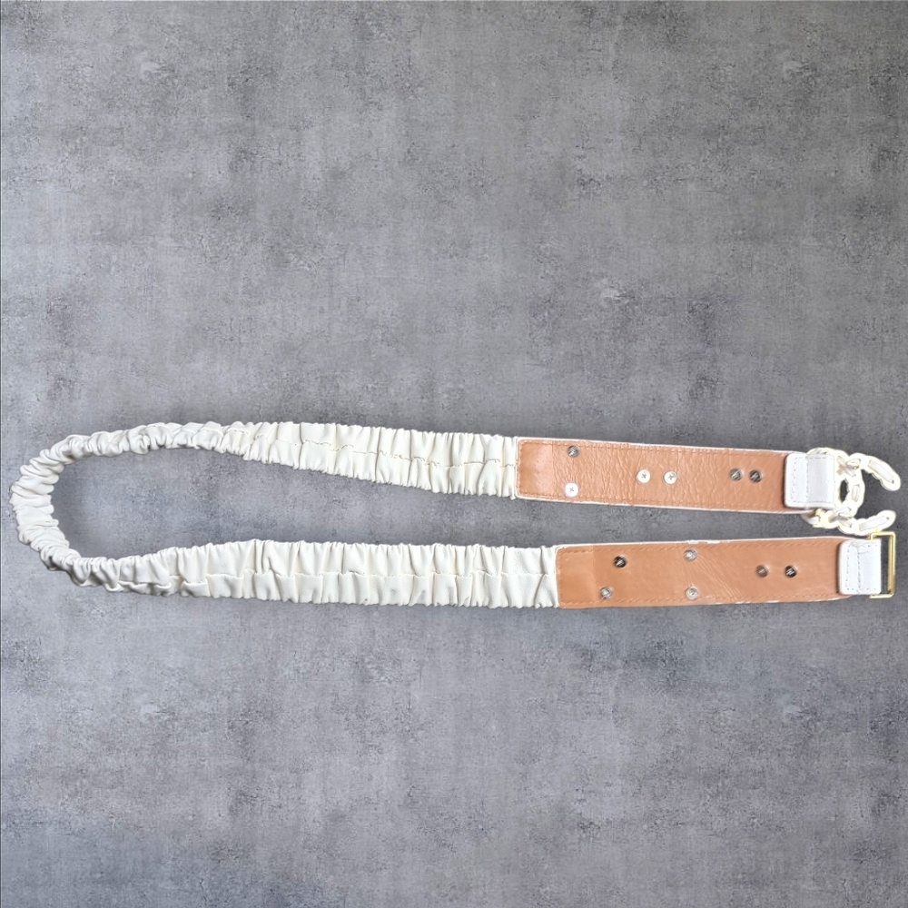 Luxury Style White Faux Leather Ruched Belt with Gold Chain CC Buckle - Picture 5 of 7